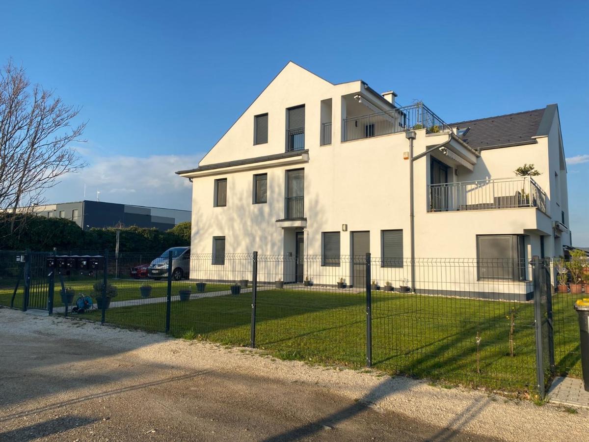 Fecskefészek Apartman Keszthely Exterior foto
