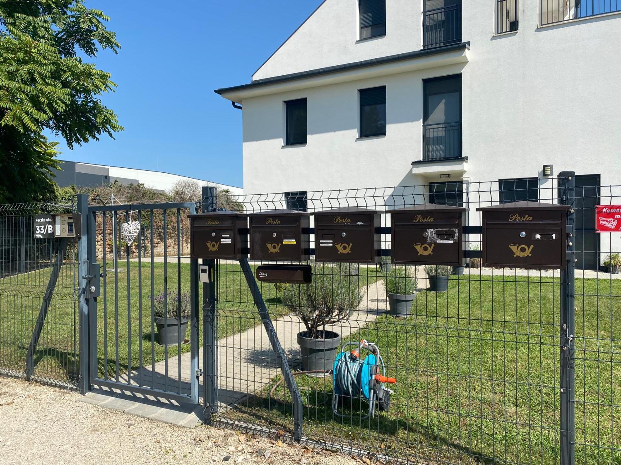 Fecskefészek Apartman Keszthely Exterior foto